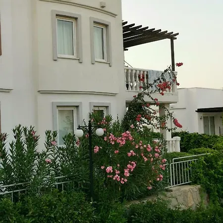 Holiday Gardens Leylak 11 Holiday home